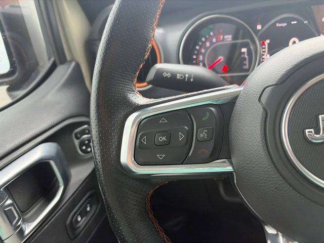 Used 2022 Jeep Gladiator Mojave w/ LED Lighting Group AWD/4WD image 10