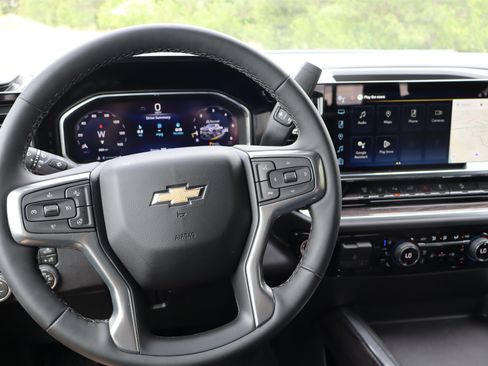 New 2026 Chevrolet Silverado 2500 LTZ w/ LTZ Premium Package AWD/4WD image 24