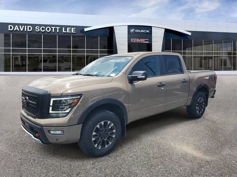 Used 2023 Nissan Titan PRO-4X w/ Pro-4x Convenience Package AWD/4WD image 2