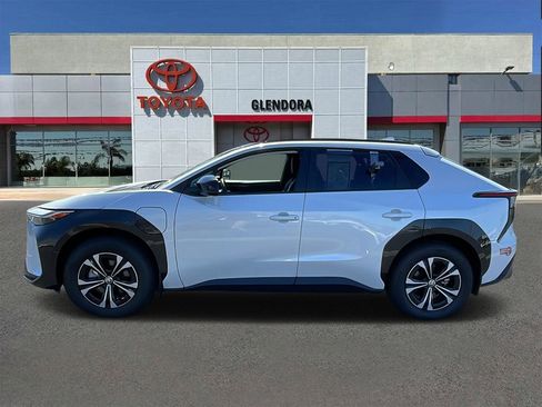 Certified 2022 Toyota Venza LE AWD/4WD image 6