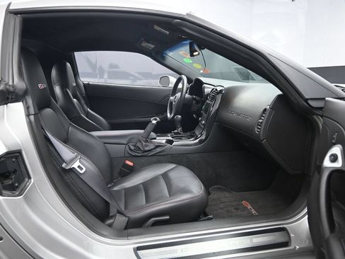 Used 2007 Chevrolet Corvette Z06 w/ Preferred Equipment Group RWD image 23
