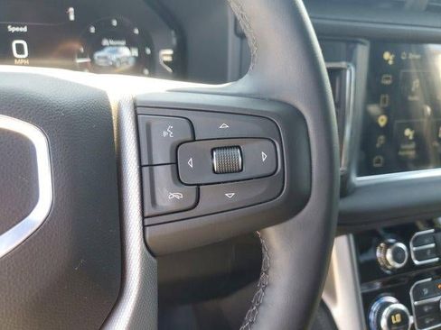 Used 2024 GMC Yukon Denali image 22