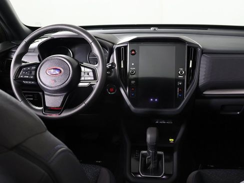 Used 2025 Subaru Forester Premium image 40