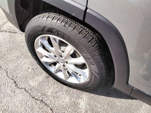 Used 2016 Jeep Cherokee Limited w/ Trailer Tow Group image 19