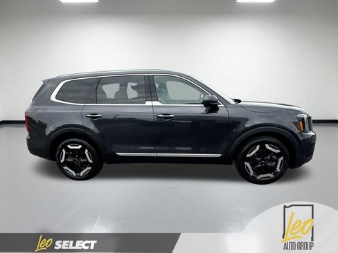 Used 2025 Kia Telluride S AWD/4WD image 6