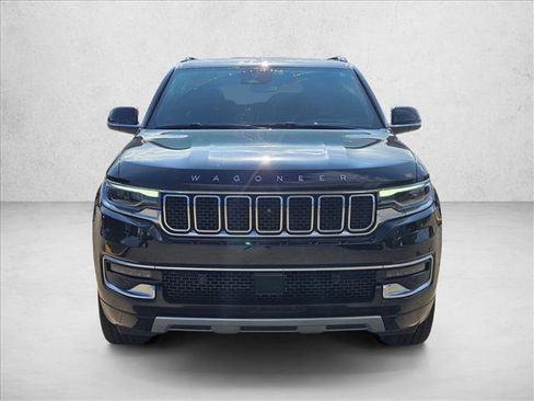 Used 2023 Jeep Wagoneer Series III w/ Premium Group I image 2