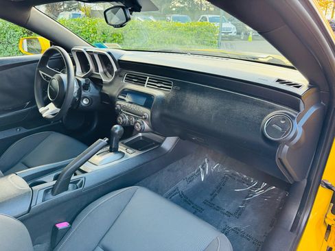 Used 2011 Chevrolet Camaro LT image 17