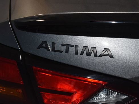 Certified 2022 Nissan Altima 2.5 SR w/ Midnight Edition Package image 25