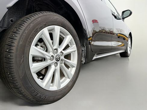 Used 2023 Toyota Corolla LE w/ LE Convenience Package image 14