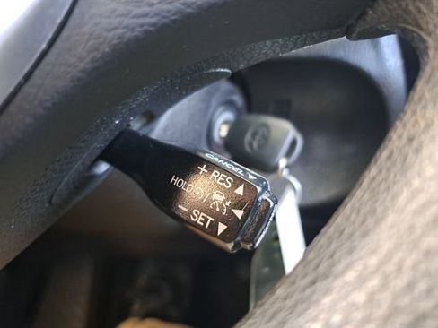 Used 2019 Toyota Corolla LE image 18