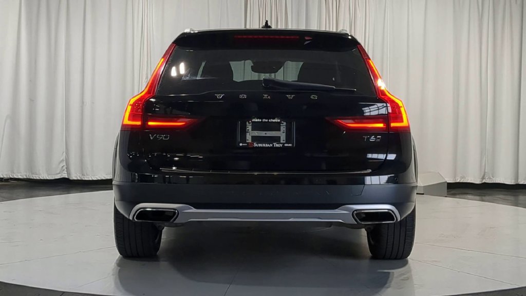 Used 2018 Volvo V90 T6 Cross Country w/ Convenience Package AWD/4WD image 8