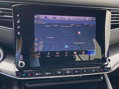 Certified 2024 Jeep Wagoneer L 2WD w/ Premium Group I image 38