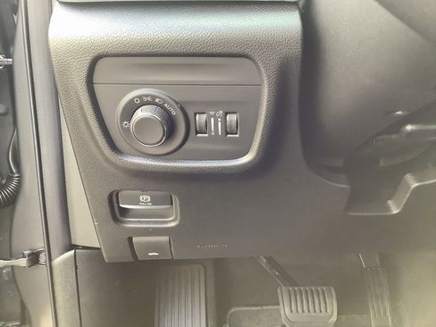 New 2026 Jeep Grand Cherokee Altitude image 15