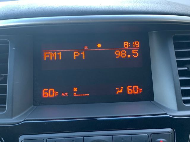 Used 2014 Nissan Pathfinder S FWD image 15