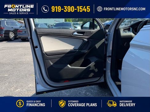 Used 2018 Volkswagen Tiguan SE FWD image 20