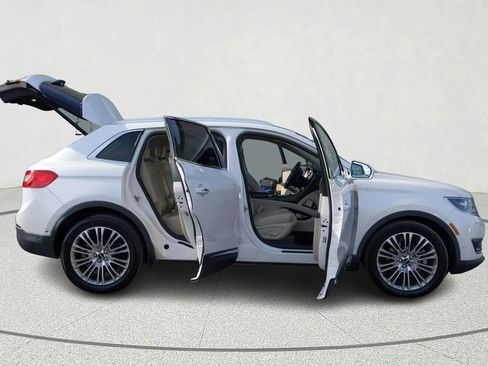 Used 2018 Lincoln MKX Reserve w/ Driver Assistance Package image 14