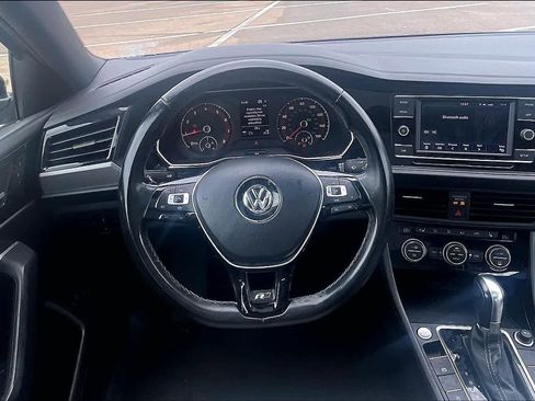 Used 2019 Volkswagen Jetta R-Line w/ R-Line Cold Weather Package FWD image 12