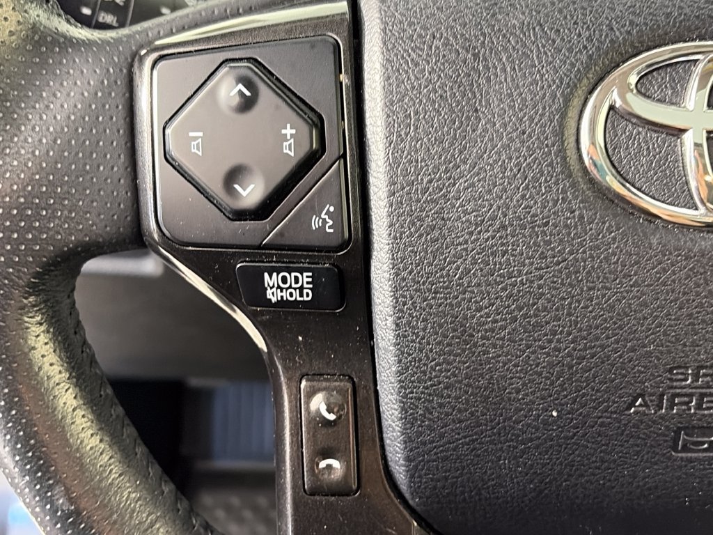 Used 2020 Toyota 4Runner TRD Off-Road Premium w/ Moonroof Package AWD/4WD image 17