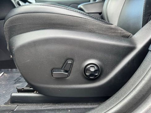 Used 2021 Jeep Cherokee Limited image 14