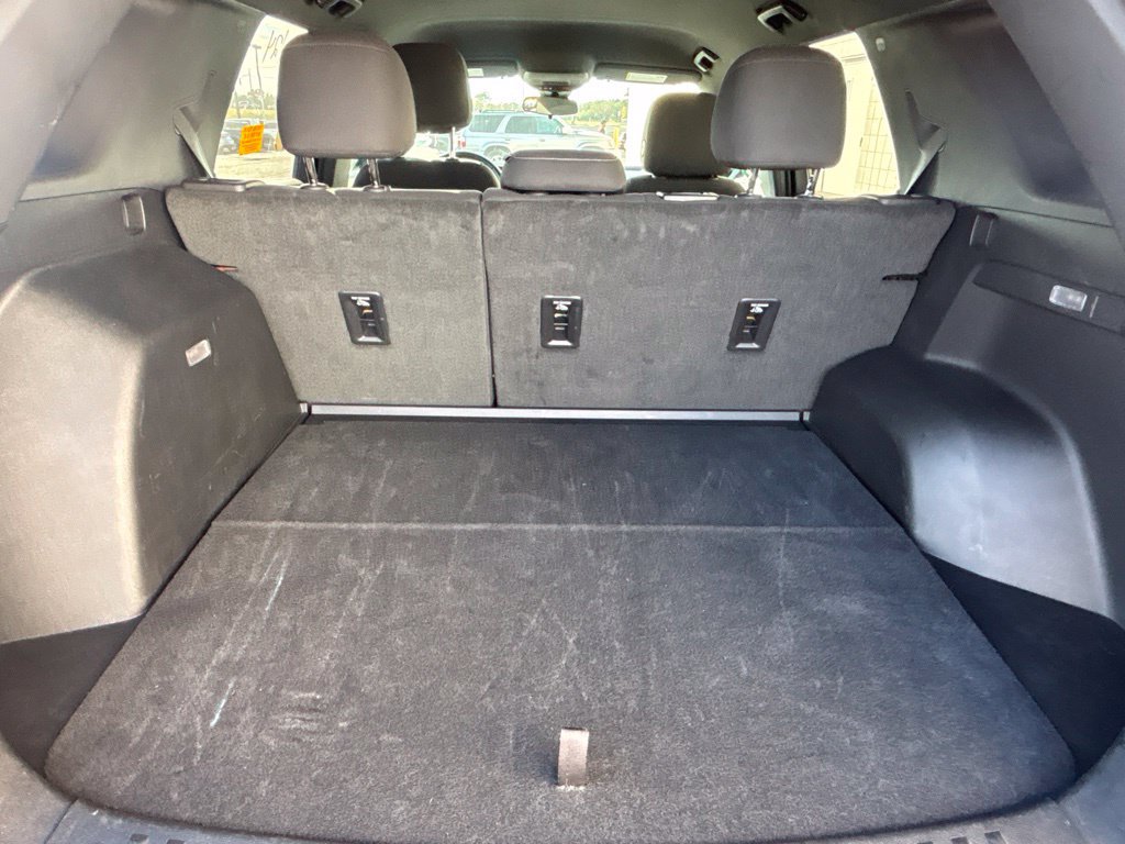 Used 2025 GMC Terrain Elevation FWD image 31