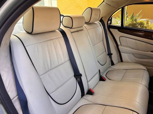 Used 2009 Jaguar XJ Vanden Plas Super V8 Portfolio RWD image 72