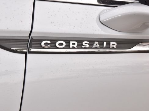 New 2026 Lincoln Corsair Premiere image 38