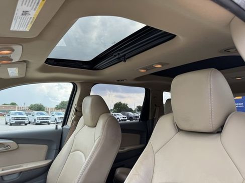 Used 2012 Chevrolet Traverse LT FWD image 31