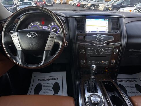 Used 2016 INFINITI QX80 4WD w/ Signature Edition Package image 14