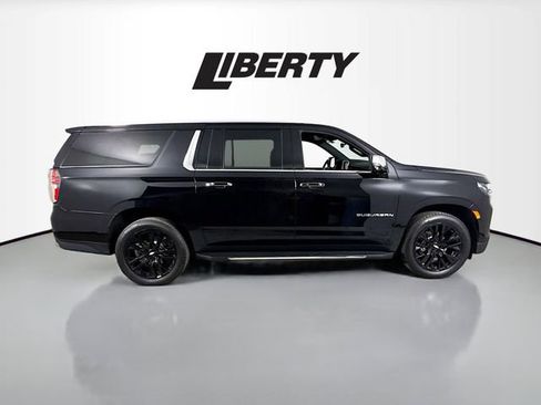 Used 2021 Chevrolet Suburban Premier w/ Premium Package image 8