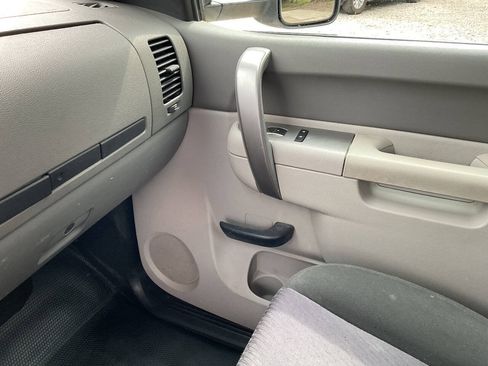 Used 2014 Chevrolet Silverado 3500 W/T AWD/4WD image 19