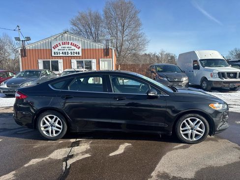 Used 2014 Ford Fusion SE image 4