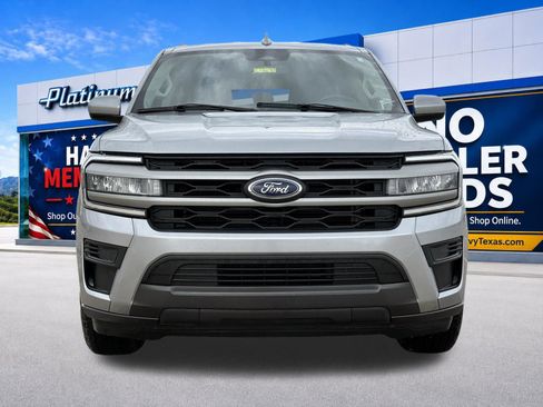 Used 2024 Ford Expedition Max XLT RWD image 2