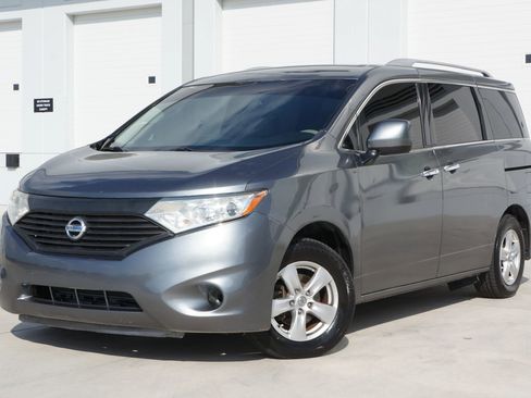 Used 2016 Nissan Quest SV image 6
