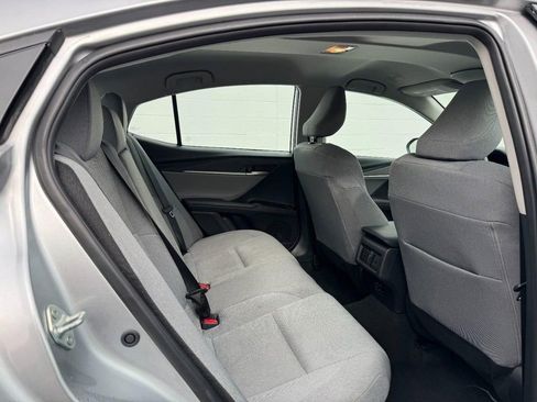 Used 2025 Toyota Camry LE image 10
