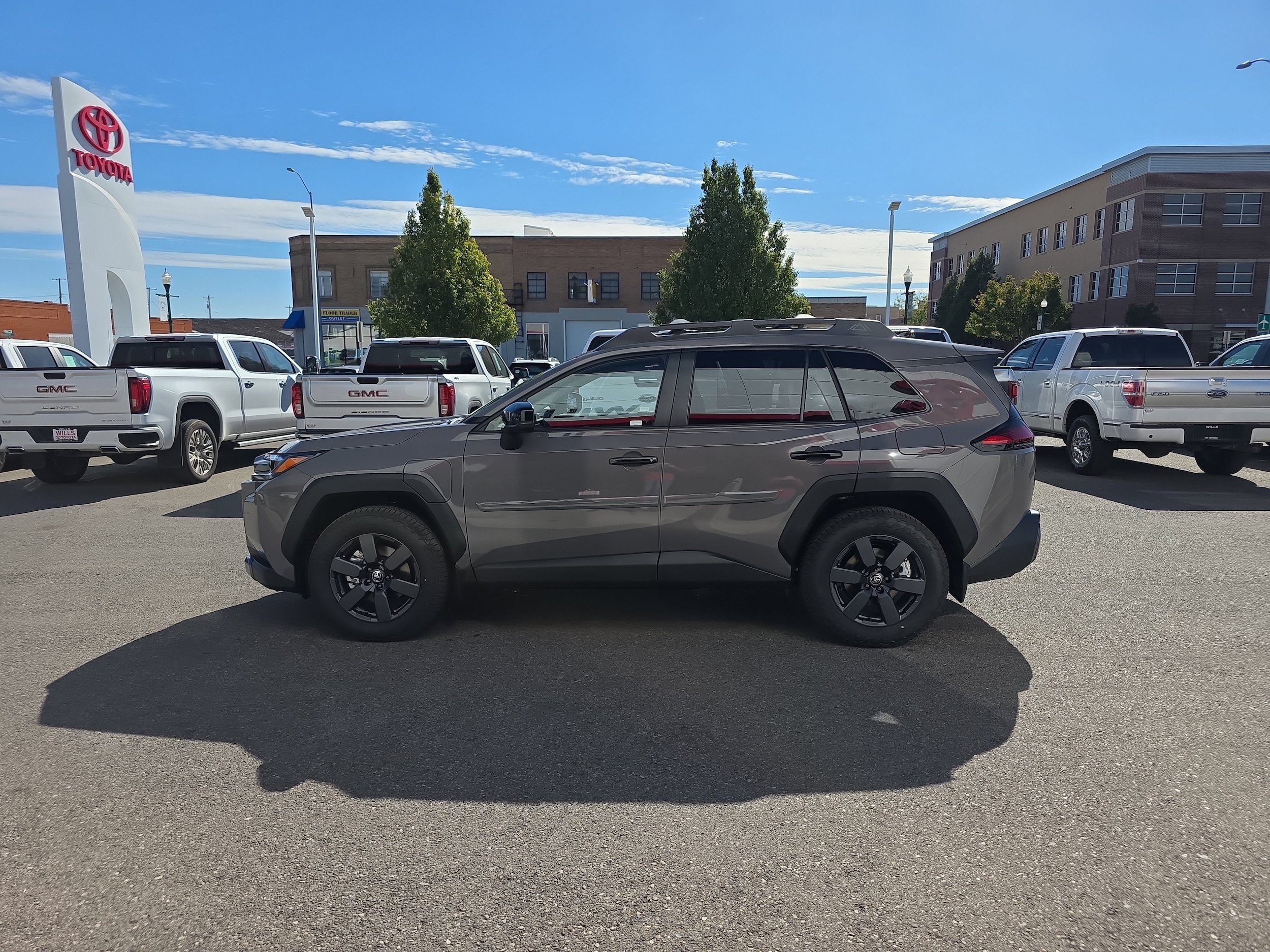 Used 2026 Toyota RAV4 AWD Plug-in Hybrid image 5