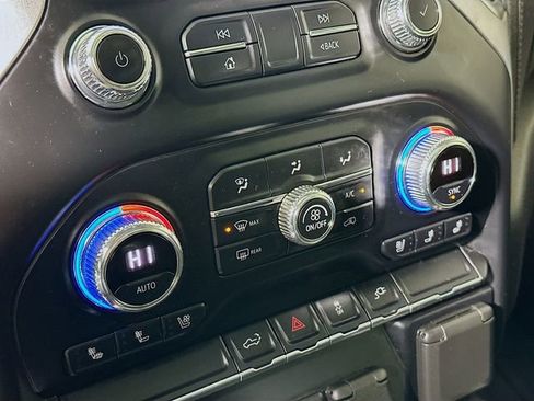 Used 2022 GMC Sierra 1500 SLT w/ SLT Premium Package image 16