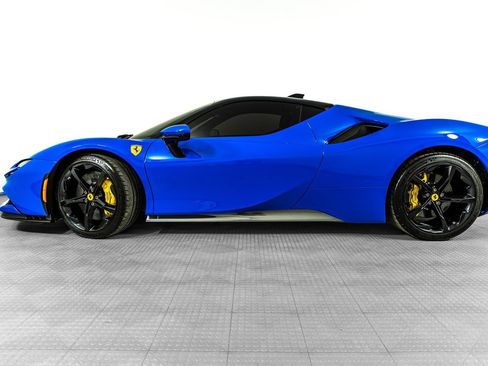 Used 2023 Ferrari SF90 Stradale AWD/4WD image 2