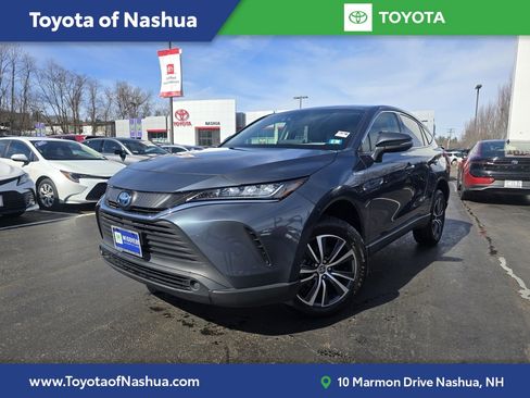 Certified 2021 Toyota Venza LE image 1