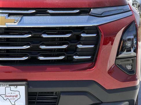 New 2026 Chevrolet Equinox LT w/ Safety and Technology Package FWD image 8