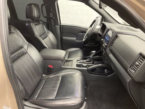 Used 2022 Nissan Frontier PRO-4X w/ Pro-4X Premium Package AWD/4WD image 24