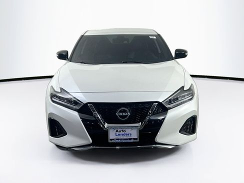 Used 2023 Nissan Maxima SV w/ Floor Mat Group image 2