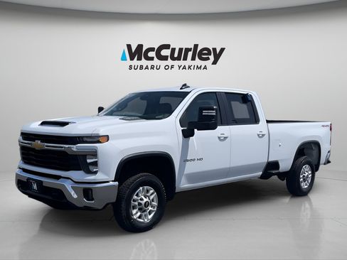 Used 2025 Chevrolet Silverado 2500 LT w/ Convenience Package AWD/4WD image 1