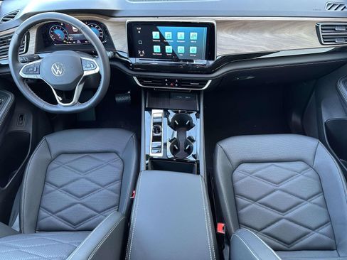 New 2026 Volkswagen Atlas SE image 11