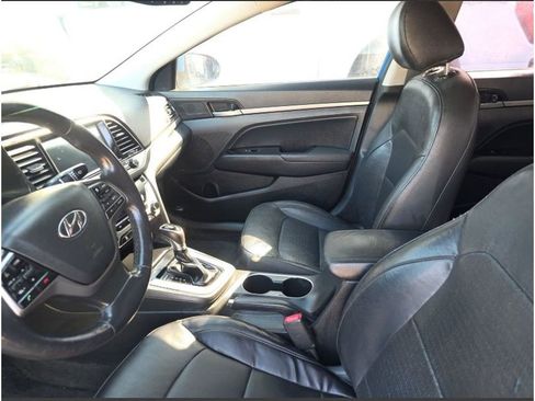 Used 2017 Hyundai Elantra Limited w/ Limited Tech Package 08 image 28