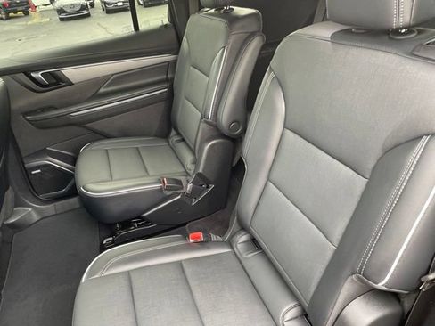 Used 2026 Buick Enclave Preferred FWD image 29