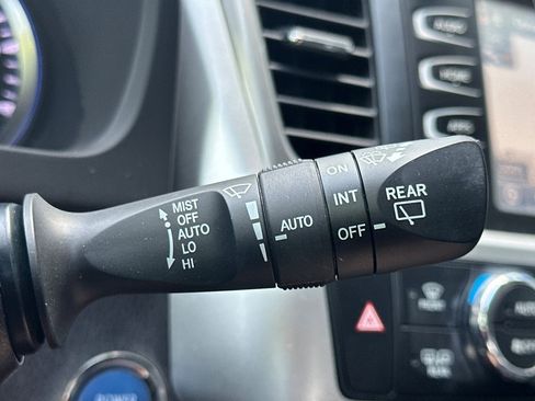 Used 2017 Toyota Highlander Limited Platinum AWD/4WD image 34