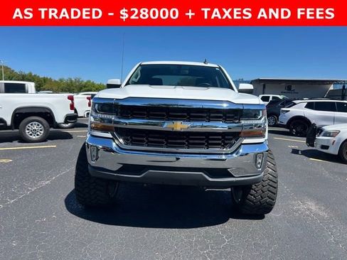 Used 2018 Chevrolet Silverado 1500 LT w/ All Star Edition image 2