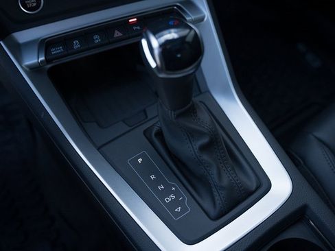 New 2025 Audi Q3 2.0T Premium image 12