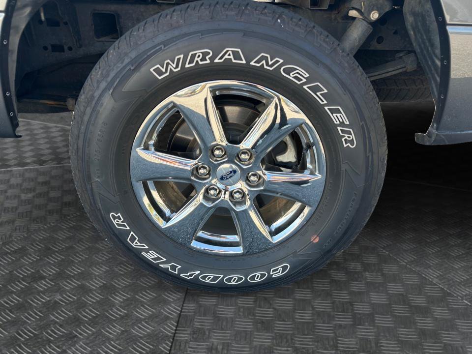 Used 2020 Ford F150 XLT w/ Equipment Group 302A Luxury AWD/4WD image 22