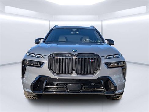 Used 2025 BMW X7 M60i w/ Executive Package image 8